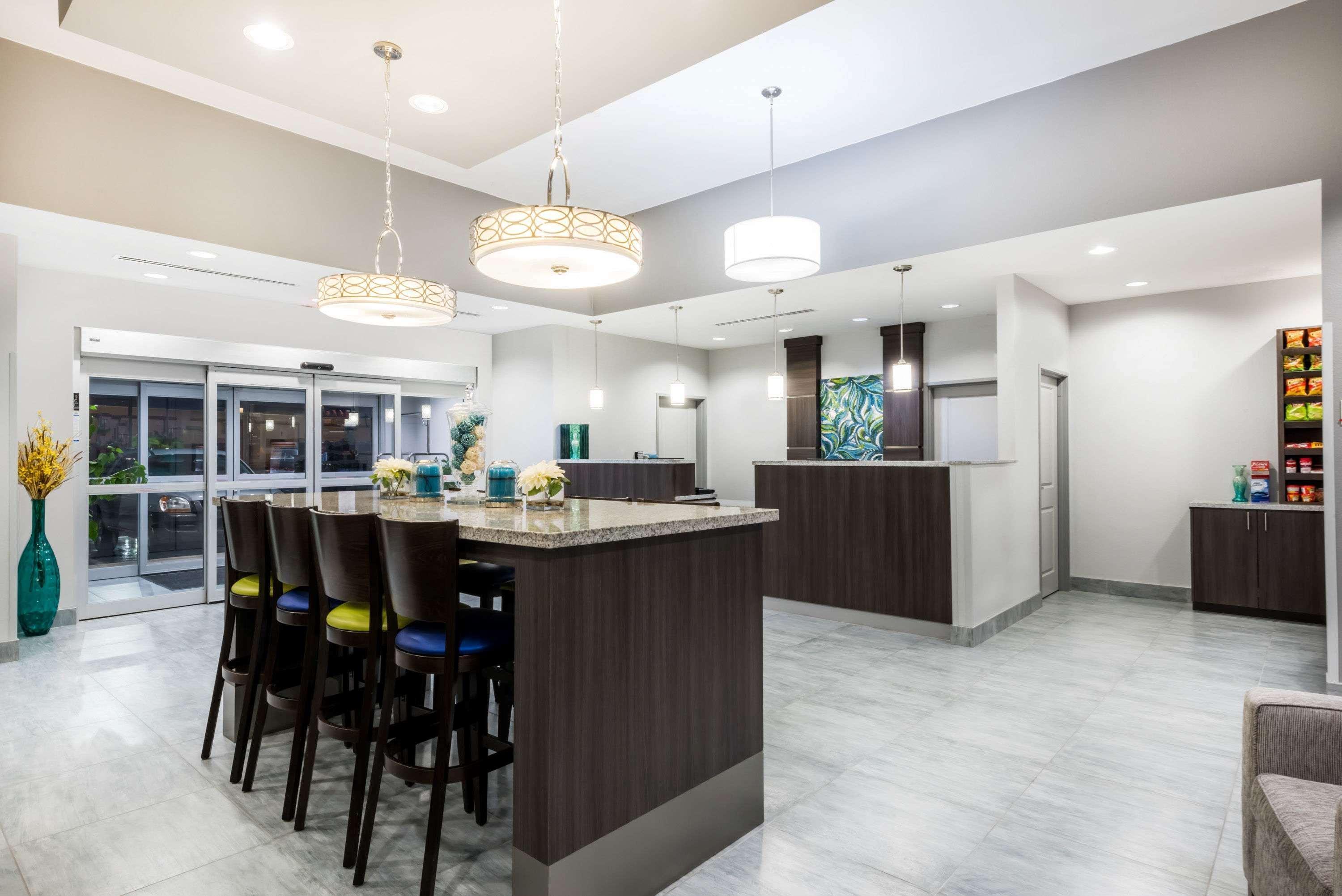 Hawthorn Extended Stay By Wyndham Midland Bagian luar foto