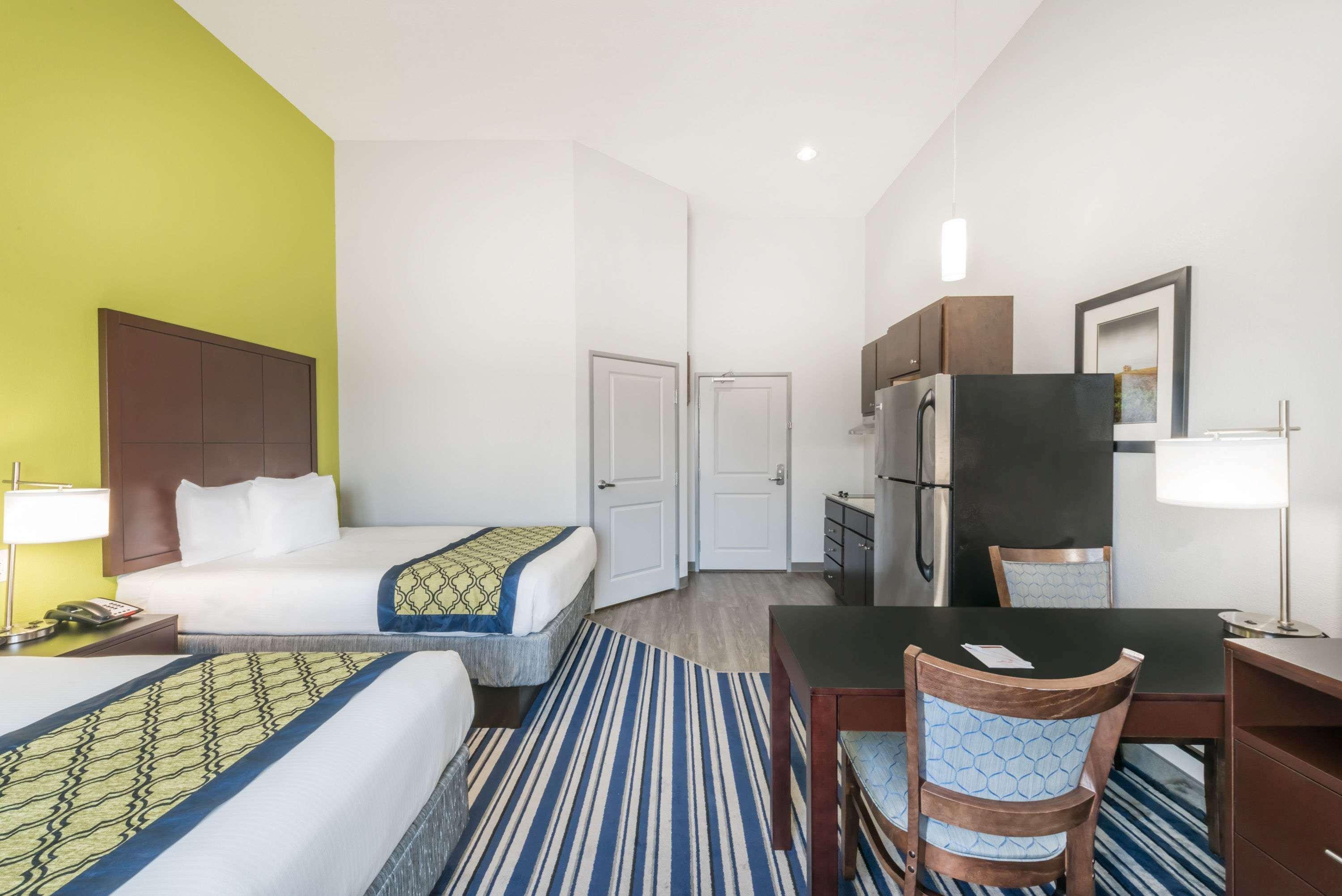 Hawthorn Extended Stay By Wyndham Midland Bagian luar foto